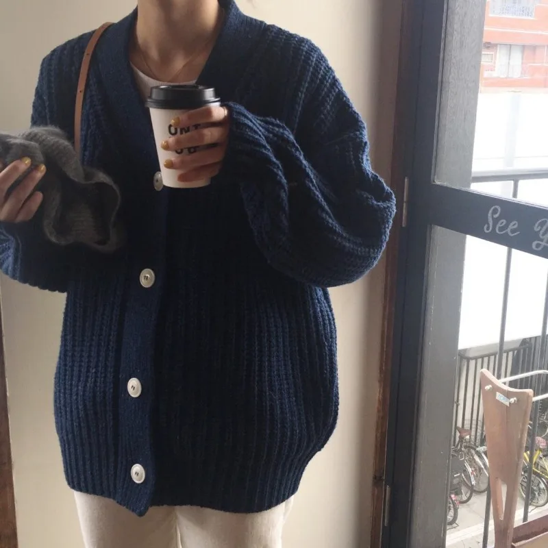 Autumn Winter Chic Loose Vintage Cardigans Sweater Women Fashion V Neck Batwing Sleeve Single Breasted Harajuku Jumper for Girls
Autumn Winter Chic Loose Vintage Cardigans Sweater Women Fashion V Neck Batwing Sleeve Single Breasted Harajuku Jumper for Girls