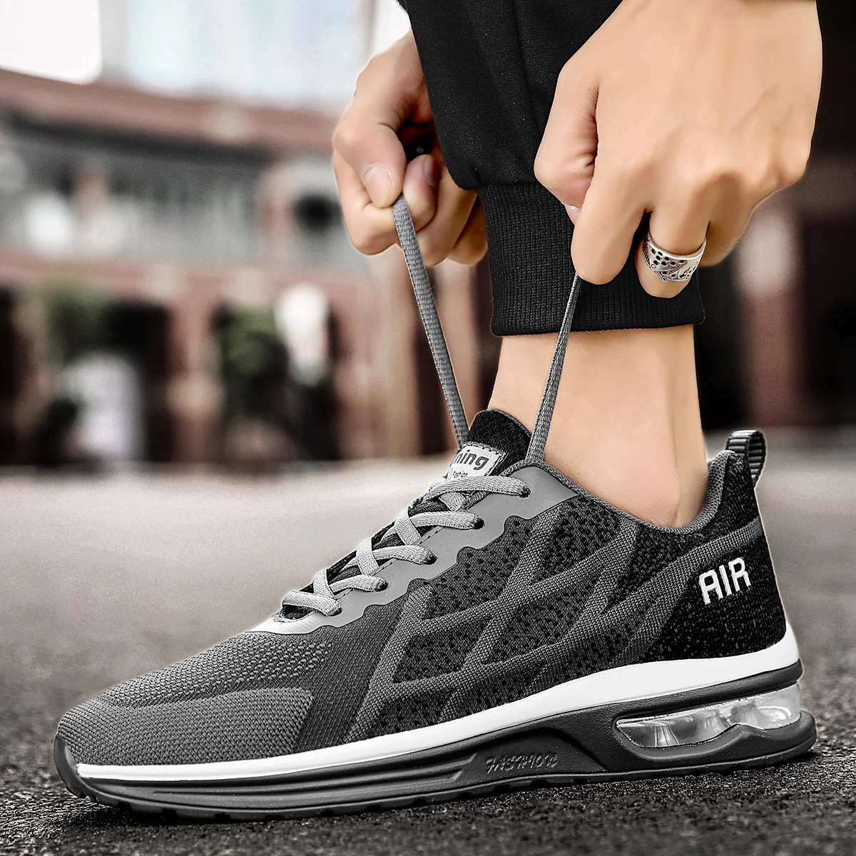 New Women's Shoes Couple Flying Woven Breathable All-Match Sneakers Air Cushion Damping Casual Running Shoes Trendy Men's Shoes
New Women's Shoes Couple Flying Woven Breathable All-Match Sneakers Air Cushion Damping Casual Running Shoes Trendy Men's Shoes