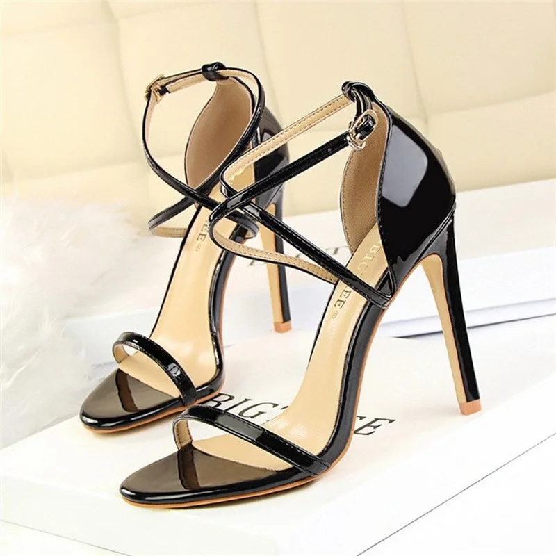 Fashion Sexy Party Summer Hollow Cross Buckle High Heel Sandals Casual Plus Size High Heel Sandals Sandalias De Tacon
Fashion Sexy Party Summer Hollow Cross Buckle High Heel Sandals Casual Plus Size High Heel Sandals Sandalias De Tacon