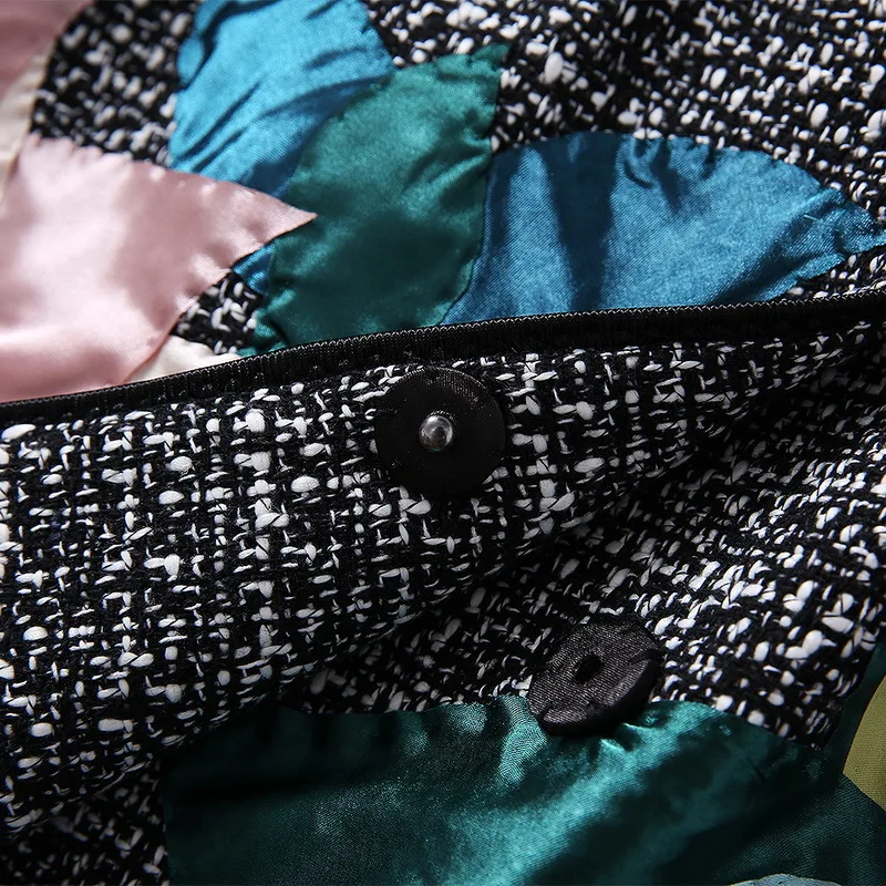 Autumn Winter Women High quality Tweed overcoat Fashion runways floral applique beading coat C657
Autumn Winter Women High quality Tweed overcoat Fashion runways floral applique beading coat C657