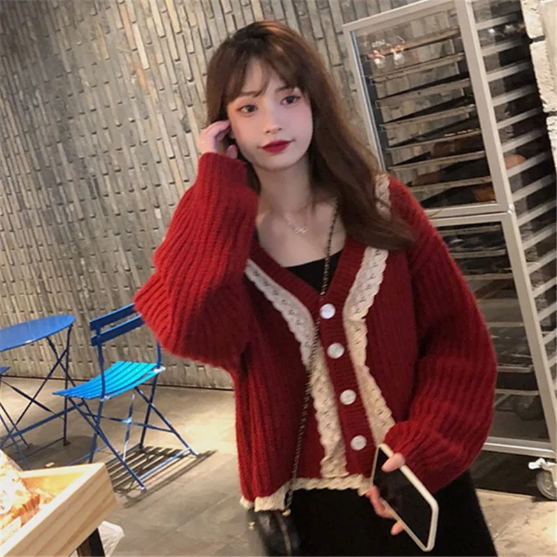 Korean style lace stitching v-neck sweater women's cardigan jacket fashion loose outer wear long-sleeved sweater
Korean style lace stitching v-neck sweater women's cardigan jacket fashion loose outer wear long-sleeved sweater