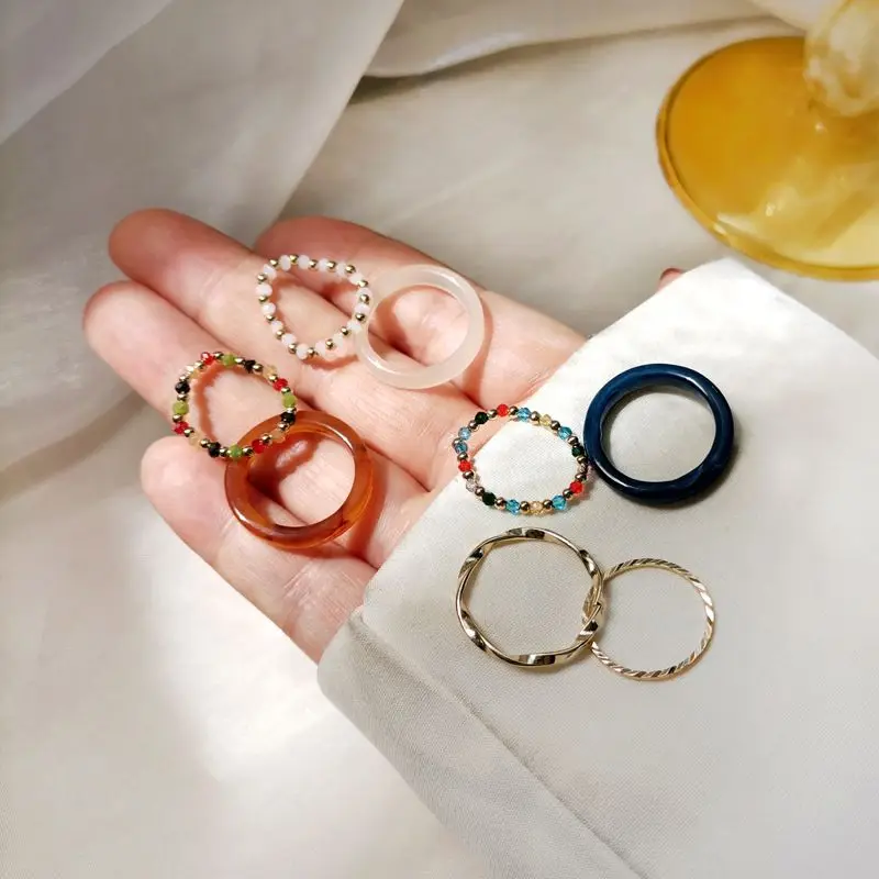 Retro Simple 4 Piece Ring Set for Women Contrast Color Beaded Ring Blue Beige Brown Set Wedding Party Jewelry Fashion Design
Retro Simple 4 Piece Ring Set for Women Contrast Color Beaded Ring Blue Beige Brown Set Wedding Party Jewelry Fashion Design