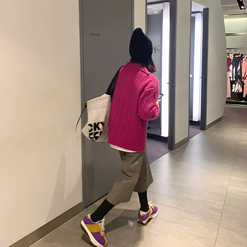 Winter Vintage women turtleneck 2021 knit Female Loose sweaters Wool material Ribbed Knitted Pullover Warm Thick
Winter Vintage women turtleneck 2021 knit Female Loose sweaters Wool material Ribbed Knitted Pullover Warm Thick