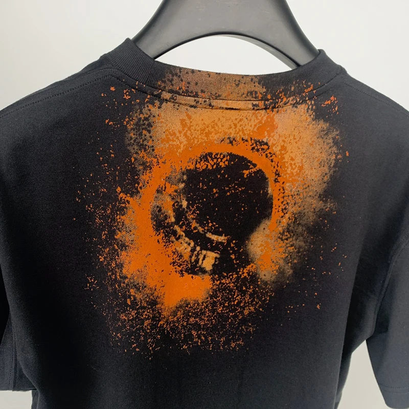 2021SS A-COLD-WALL* T-shirt Men Women 1:1 High Quality Cosmic Vortex Black Hole Logo A COLD WALL Tee Slightly Loose ACW Tops
2021SS A-COLD-WALL* T-shirt Men Women 1:1 High Quality Cosmic Vortex Black Hole Logo A COLD WALL Tee Slightly Loose ACW Tops
