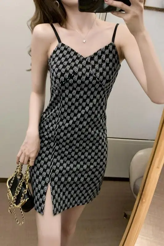 COIGARSAM French Style Women dress New Summer Spaghetti Strap Dresses 2029
COIGARSAM French Style Women dress New Summer Spaghetti Strap Dresses 2029