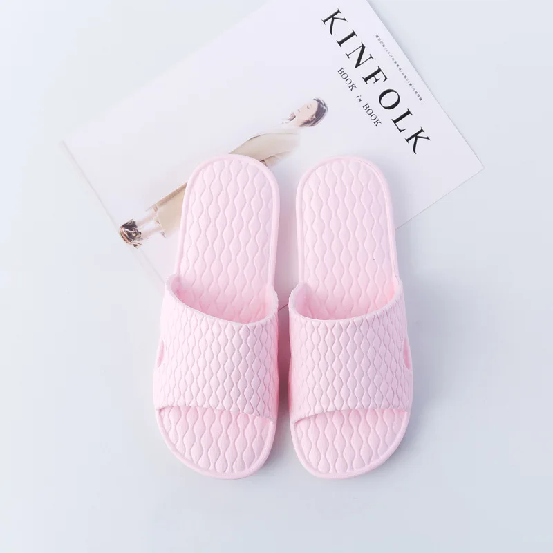 Slippers Home Indoor Non-slip Soft Bottom Couples Men and Women Home Four Seasons Bathroom Slippers Home Sandals and Slippers 
Slippers Home Indoor Non-slip Soft Bottom Couples Men and Women Home Four Seasons Bathroom Slippers Home Sandals and Slippers