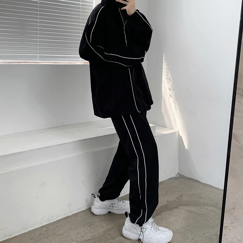 Men Jackets 2021 Long Sleeve Turn-down Collar Simple Striped Zipper Mens Coats Autumn Harajuku Black Baggy All-match Jackets
Men Jackets 2021 Long Sleeve Turn-down Collar Simple Striped Zipper Mens Coats Autumn Harajuku Black Baggy All-match Jackets