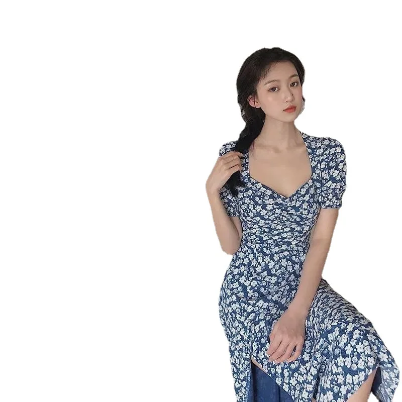 Korean Version of Chiffon Floral Dress Platycodon Grandiflorum French V-neck Small Skirt Women's Summer 2021 New Women's Dress
Korean Version of Chiffon Floral Dress Platycodon Grandiflorum French V-neck Small Skirt Women's Summer 2021 New Women's Dress