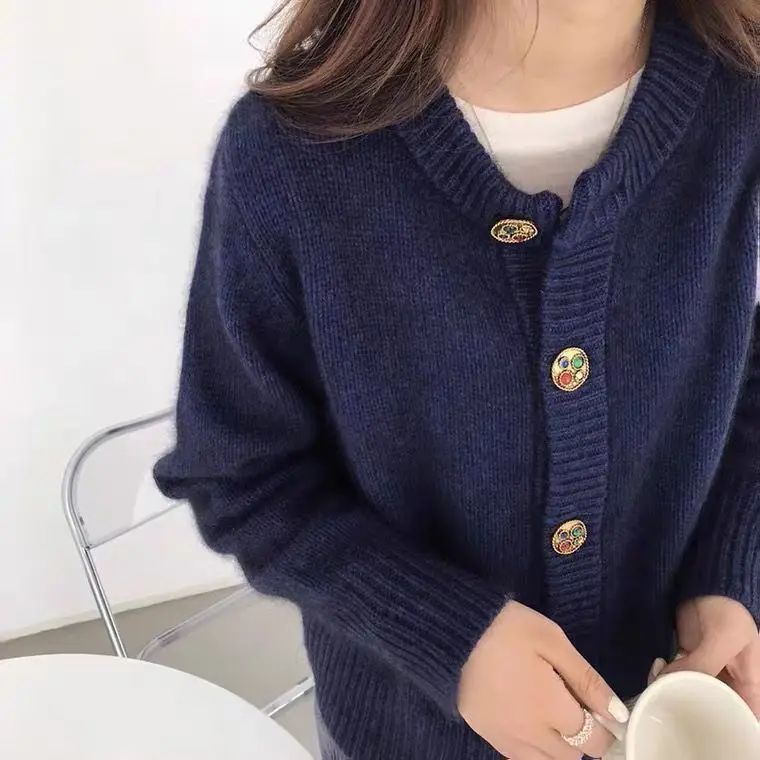 Women 2021 Spring Autumn New O-neck Warm Cardigan Jackets Female Loose Knitted Jumper Coats Solid Color Sweater Outwear Y468
Women 2021 Spring Autumn New O-neck Warm Cardigan Jackets Female Loose Knitted Jumper Coats Solid Color Sweater Outwear Y468