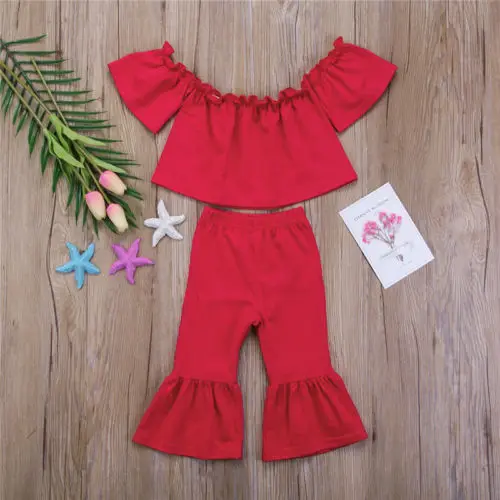 Комплект из топа с оборками и открытыми плечами однотонных брюк для маленьких