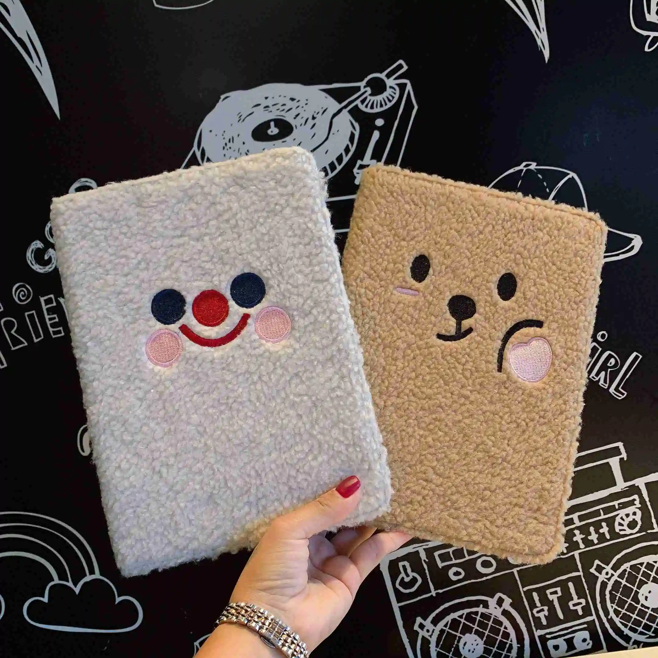 Lovely Little Bear Smile Face Tablet Case For iPad 6th Air 1 2 3 Mini 4 5 Pro 9.7 12.9 2017 2018 2020 Cover With Pencil Holder
Lovely Little Bear Smile Face Tablet Case For iPad 6th Air 1 2 3 Mini 4 5 Pro 9.7 12.9 2017 2018 2020 Cover With Pencil Holder