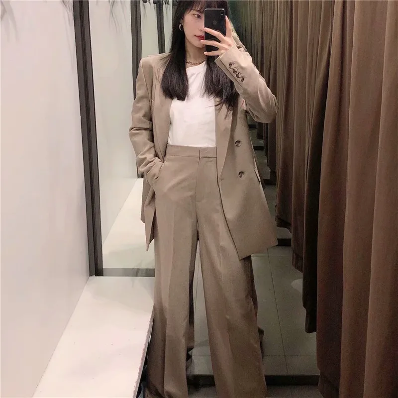 2021 ZA Double Breasted Shoulder Pads Blazer Women Long Sleeve Flap Pockets Office Lady Coat Blazers Woman Chic Khaki Tops
2021 ZA Double Breasted Shoulder Pads Blazer Women Long Sleeve Flap Pockets Office Lady Coat Blazers Woman Chic Khaki Tops