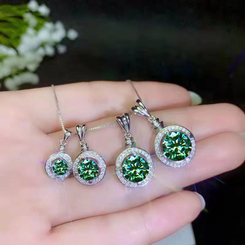 Женская подвеска-капелька MeiBaPJ, ожерелье из серебра 925 пробы с зеленым моисанитом, 1/2/3 карата, ювелирные украшения для свадьбы 
Женская подвеска-капелька MeiBaPJ, ожерелье из серебра 925 пробы с зеленым моисанитом, 1/2/3 карата, ювелирные украшения для свадьбы