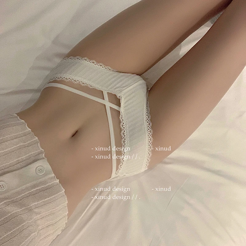 Cute Sexy Cotton Panties Women Lace Low-Rise Solid Sexy Briefs Female Underwear Cross Strap Temptation Lingerie
Cute Sexy Cotton Panties Women Lace Low-Rise Solid Sexy Briefs Female Underwear Cross Strap Temptation Lingerie