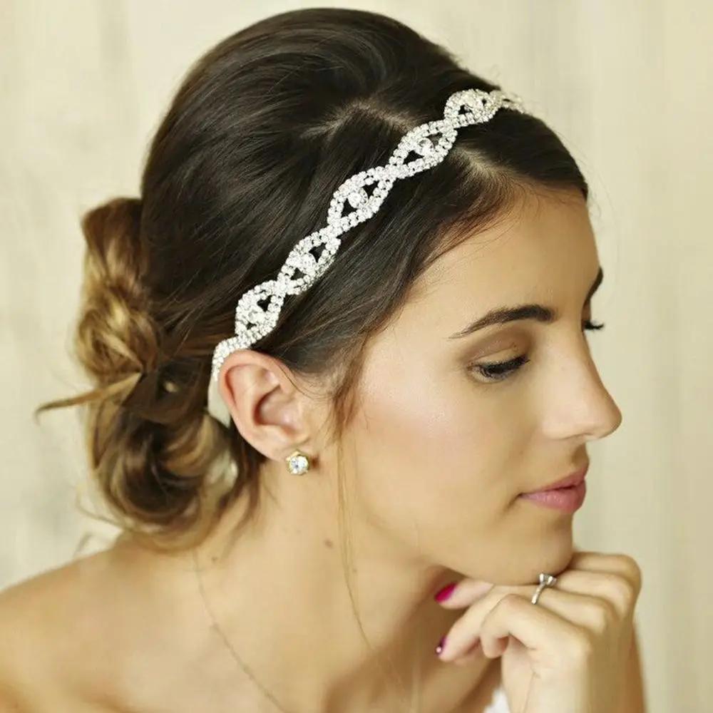 Personalized Rhinestone Demon Eye Ms. Hair hoop Headdress Fashion Wild Wedding Crystal Headband Jewelry Sexy Bridal Accessories
Personalized Rhinestone Demon Eye Ms. Hair hoop Headdress Fashion Wild Wedding Crystal Headband Jewelry Sexy Bridal Accessories