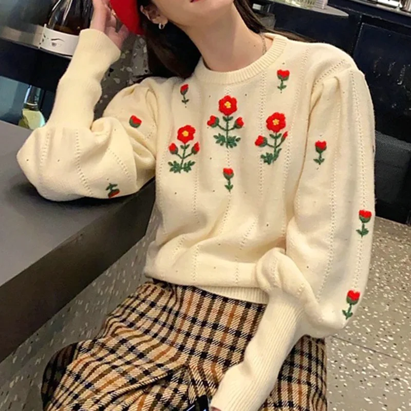 VANOVICH Korean Fashion Round Neck Sweet Red Flower Embroidery Loose Sweater Autumn 2021 New Cute Pullovers
VANOVICH Korean Fashion Round Neck Sweet Red Flower Embroidery Loose Sweater Autumn 2021 New Cute Pullovers