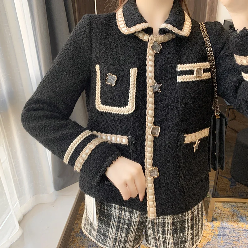 High street black coat Female The New Loose Korean version Advanced Fan fashion Lightly cooked College style 
High street black coat Female The New Loose Korean version Advanced Fan fashion Lightly cooked College style