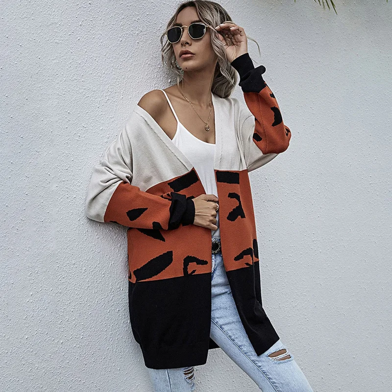 Contrasting Color Knitted Cardigan Sweater Spring Autum New Coat Women's Casual Mid-length Leopard Print Stitching Cardigan
Contrasting Color Knitted Cardigan Sweater Spring Autum New Coat Women's Casual Mid-length Leopard Print Stitching Cardigan