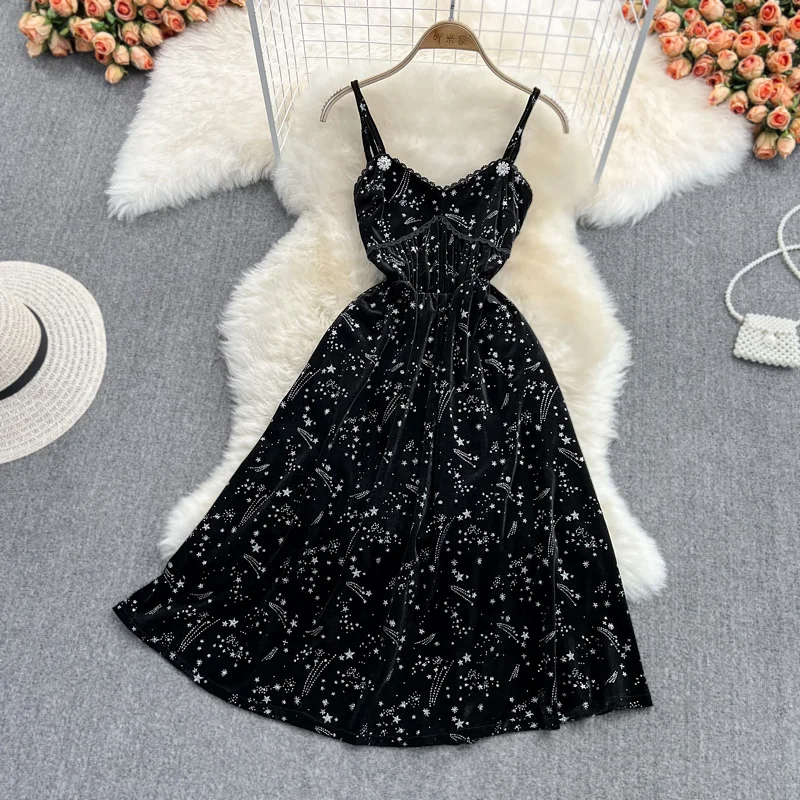 Fashion Chic Diamond Velvet Suspender Dress Women's New Autumn Winter Sleeveless Backless Bra Dress Girl Black Sexy Slip Dresses
Fashion Chic Diamond Velvet Suspender Dress Women's New Autumn Winter Sleeveless Backless Bra Dress Girl Black Sexy Slip Dresses