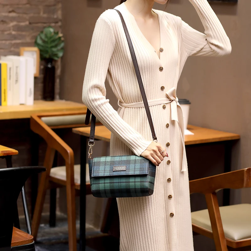 Simple and Elegant Women Handbag Fashion Designer Plaid Pattern Crossbody Bag Female Casual Shoulder Messenger Bag Quality Purse
Simple and Elegant Women Handbag Fashion Designer Plaid Pattern Crossbody Bag Female Casual Shoulder Messenger Bag Quality Purse