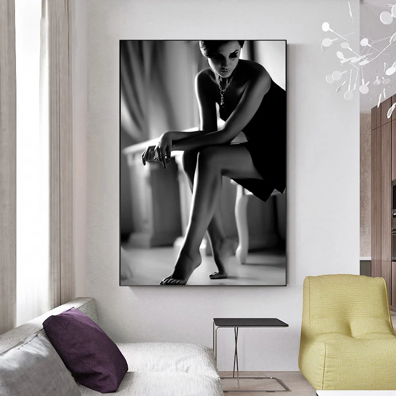 Nordic Retro Fashion Black And White Women Canvas Painting Wall Art Hanging Painting Decorative Painting Home Interior Decoratio 
Nordic Retro Fashion Black And White Women Canvas Painting Wall Art Hanging Painting Decorative Painting Home Interior Decoratio
