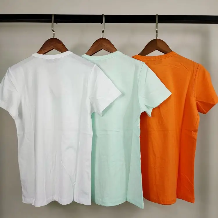 Women t-shirt Fox embroidery Chest pocket casual wild simple casual lady t-shirt
Women t-shirt Fox embroidery Chest pocket casual wild simple casual lady t-shirt