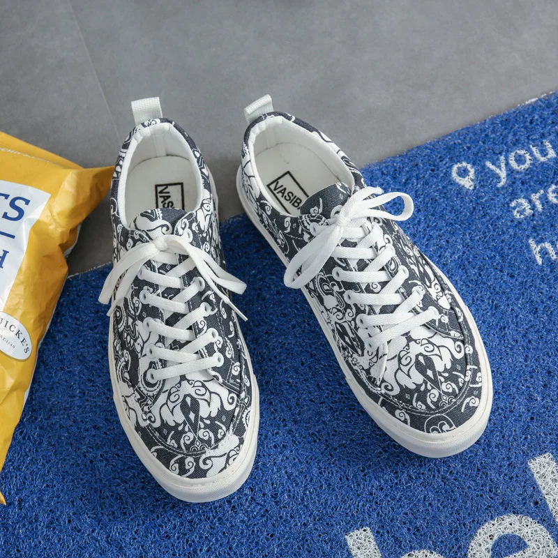 Vulcanized Shoes Men Canvas Flat 2021 Fasion Male Original Non-Slip Sneakers White Breathable Casual Comfortable
Vulcanized Shoes Men Canvas Flat 2021 Fasion Male Original Non-Slip Sneakers White Breathable Casual Comfortable