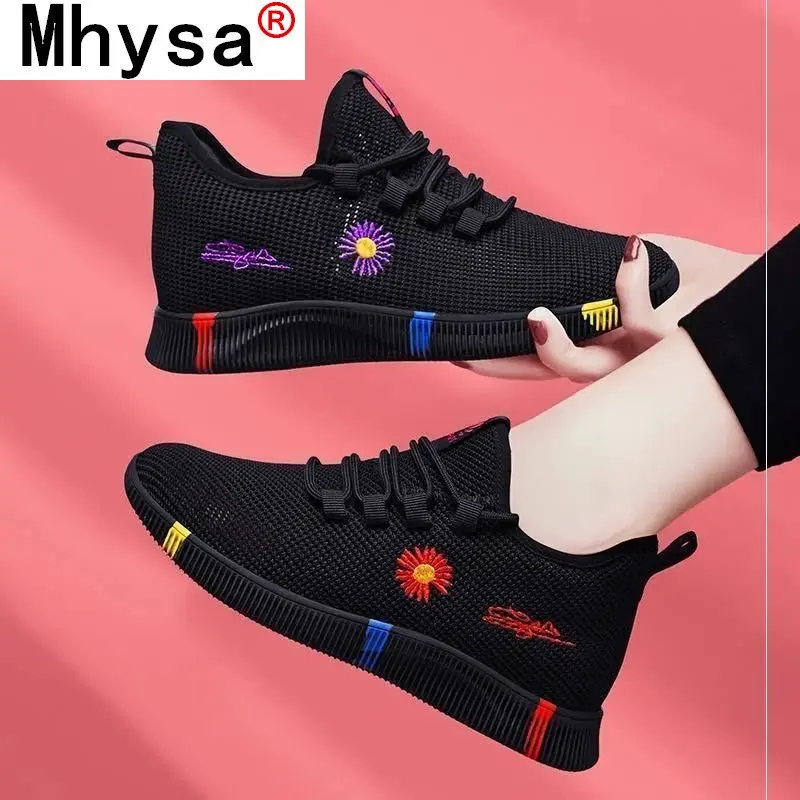 2021 Autumn Women's Vulcanized Shoes New Fashion Mesh Breathable Sneakers Lace-up Lightweight Women Casual Shoes Tenis De Mujer 
2021 Autumn Women's Vulcanized Shoes New Fashion Mesh Breathable Sneakers Lace-up Lightweight Women Casual Shoes Tenis De Mujer