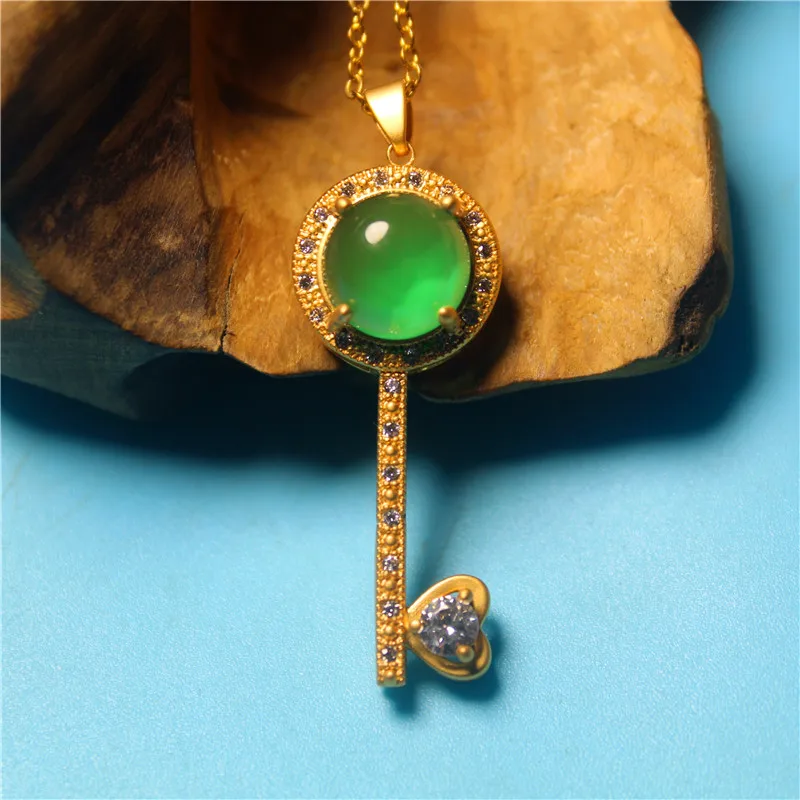 Wholesale Fashion Jewelry Green Chalcedony inlaid work key necklace for woman gold colour feature Jewelry namour charm Gift
Wholesale Fashion Jewelry Green Chalcedony inlaid work key necklace for woman gold colour feature Jewelry namour charm Gift