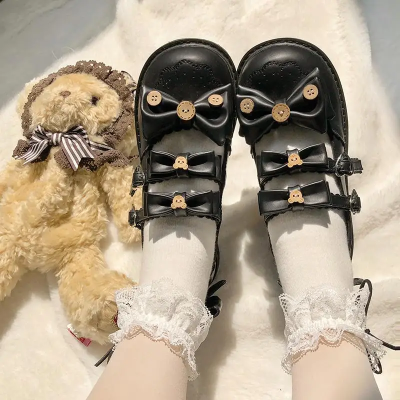 Japanese anime cosplay lolita shoes vintage round head thick bottom gothic shoes cute bowknot button kawaii shoes loli 2020 new 
Japanese anime cosplay lolita shoes vintage round head thick bottom gothic shoes cute bowknot button kawaii shoes loli 2020 new