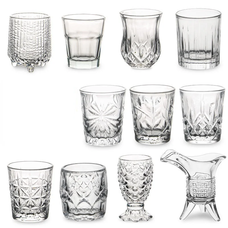 

50ml Glass Small Wine Glass Spirits Three-legged Imperial Cup Pattern White Wine Glass Thickened Flower Cup Coffee Mugs Tea Cup