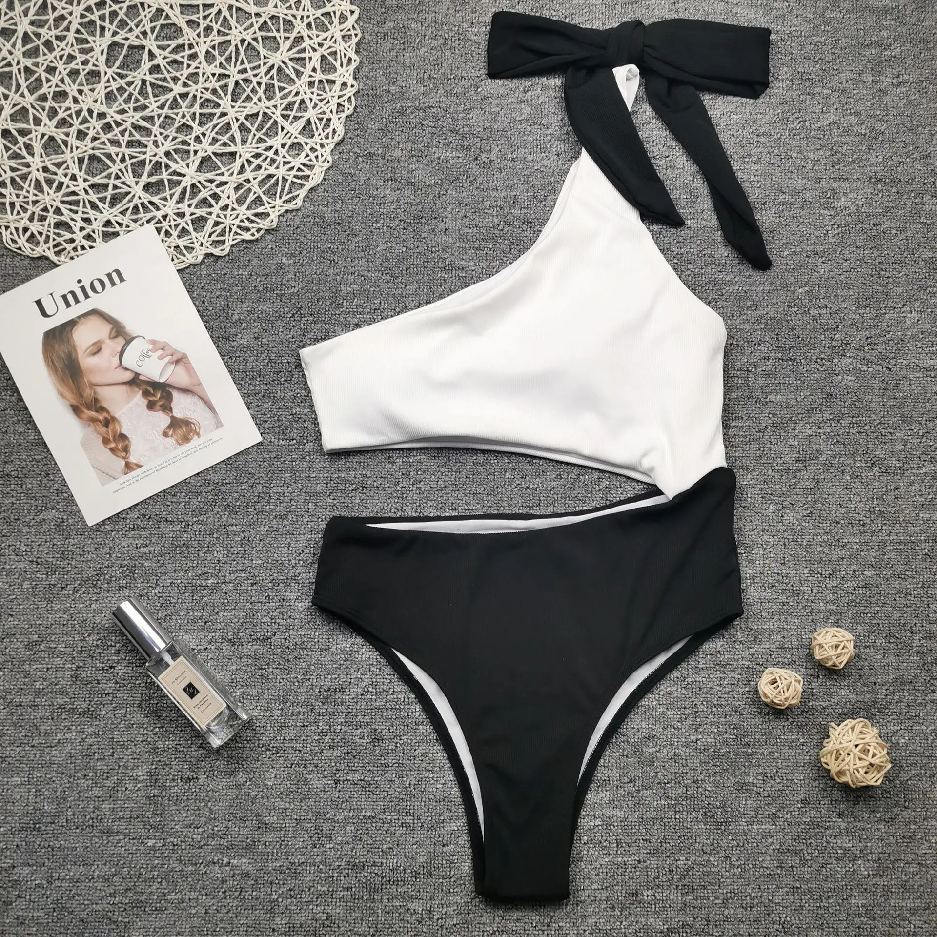 One-Piece Suits Black White Patchwork Swimsuit Bow Tie One Shoulder Brazilian Bikini Sexy Swimwear Women Bathing Trajes De Bano
One-Piece Suits Black White Patchwork Swimsuit Bow Tie One Shoulder Brazilian Bikini Sexy Swimwear Women Bathing Trajes De Bano