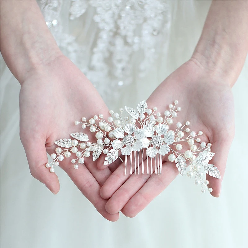 Trendy Crystal Pearl Hair Combs Leaf Floral Hairpin Bridal Beads Headband Tiaras Wedding Jewelry Accessories for Bride Statement
Trendy Crystal Pearl Hair Combs Leaf Floral Hairpin Bridal Beads Headband Tiaras Wedding Jewelry Accessories for Bride Statement