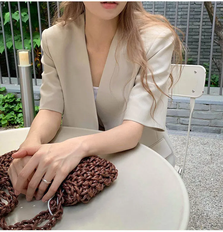 Korejpaa Women Sets 2021 Summer Korean Chic Ladies French V-neck Loose Short Sleeve Cardigan Blazer High Waist Straight Skirt
Korejpaa Women Sets 2021 Summer Korean Chic Ladies French V-neck Loose Short Sleeve Cardigan Blazer High Waist Straight Skirt