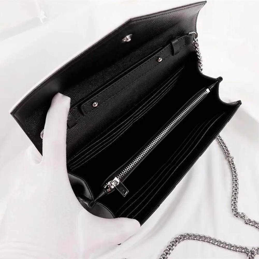 New Lady Handbag Imported Cowhide to Make The ShoulderStrap RemovedCan be Used as a Handbag With Handmade Fine One-Shoulder Bag
New Lady Handbag Imported Cowhide to Make The ShoulderStrap RemovedCan be Used as a Handbag With Handmade Fine One-Shoulder Bag