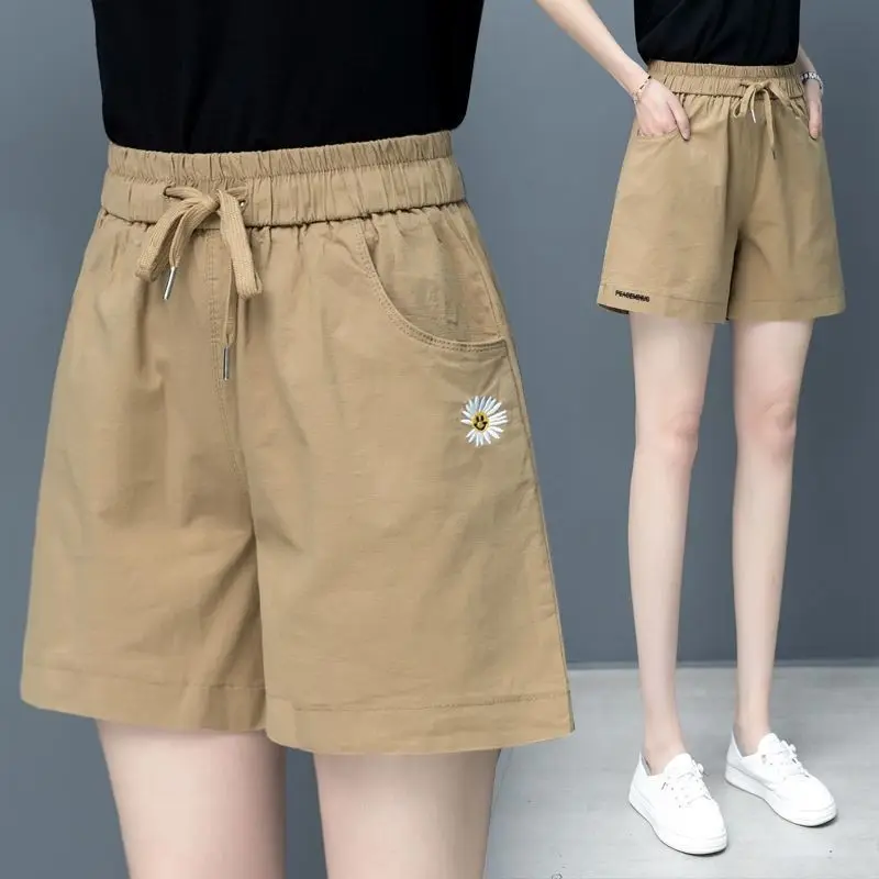 Cotton Casual Shorts Summer Loose Elastic Band High Waisted Shorts Korean Style Girls Sports Shorts Woman Streetwear Short Pants
Cotton Casual Shorts Summer Loose Elastic Band High Waisted Shorts Korean Style Girls Sports Shorts Woman Streetwear Short Pants