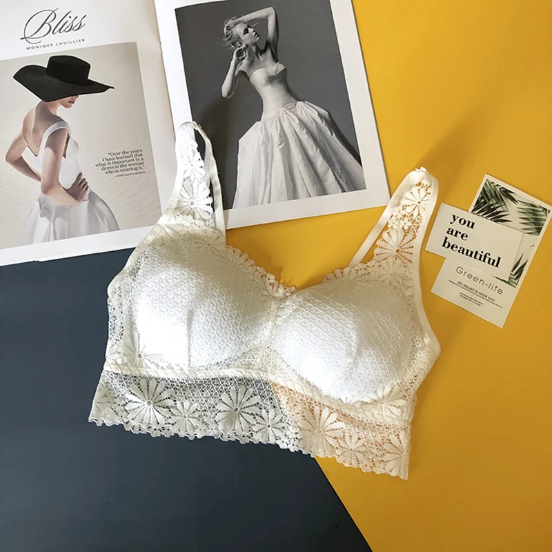 Padded Bralette Deep V Lace Bras For Women Fashion Wireless Bra 3 Colors Summer Crop Top Girls Backless Lingerie Free Size 
Padded Bralette Deep V Lace Bras For Women Fashion Wireless Bra 3 Colors Summer Crop Top Girls Backless Lingerie Free Size