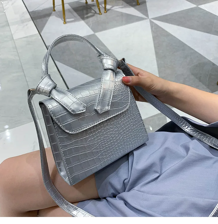 2020 Fashion Women Solid Color Crossbody Bag Fashion Shoulder Bag Small Handbag for Ladies Girls
2020 Fashion Women Solid Color Crossbody Bag Fashion Shoulder Bag Small Handbag for Ladies Girls