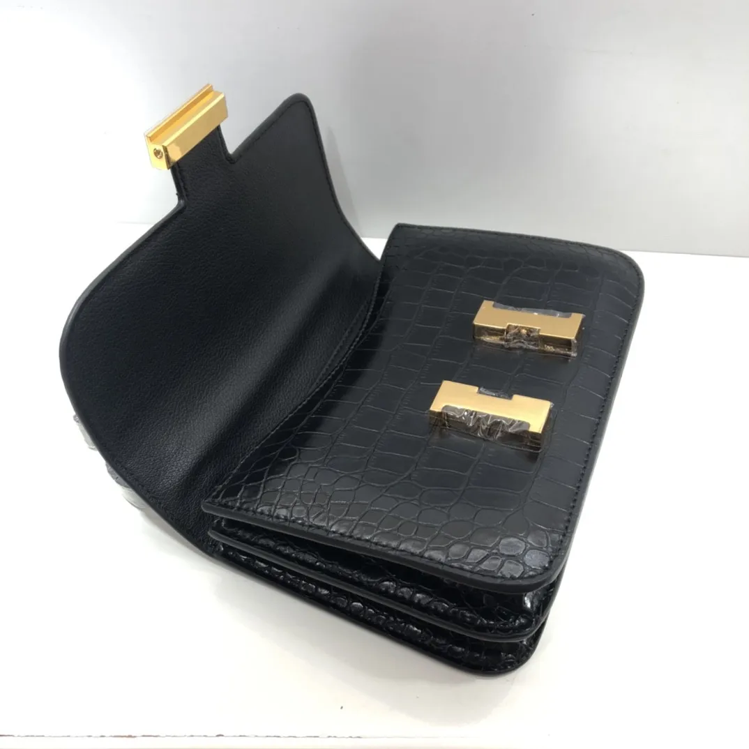2021 summer new style hot sale ladies single room messenger bag soft leather good quality tofu bag
2021 summer new style hot sale ladies single room messenger bag soft leather good quality tofu bag