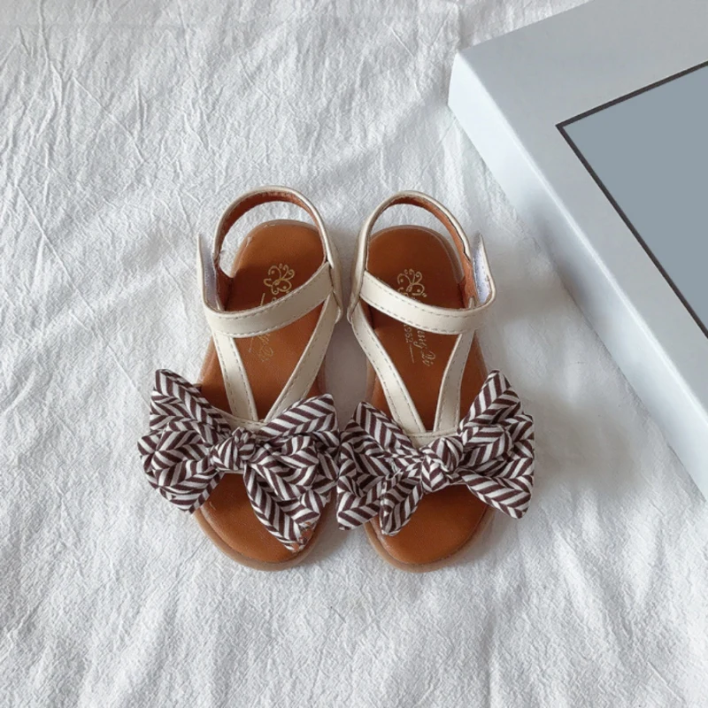 Girls Sandals Summer New Bowtie Princess Shoes Ankle Strap Baby Kids Children's Shoes Open Toe Beach Shoe Gladiator Sandals 
Girls Sandals Summer New Bowtie Princess Shoes Ankle Strap Baby Kids Children's Shoes Open Toe Beach Shoe Gladiator Sandals
