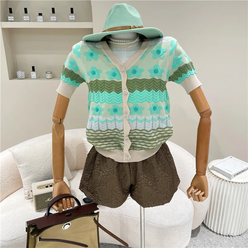 Women's Clothing Summer 2021 Fashion New Flower Beaded thin ice silk knit shirt V-neck cardigan short sleeve top
Women's Clothing Summer 2021 Fashion New Flower Beaded thin ice silk knit shirt V-neck cardigan short sleeve top