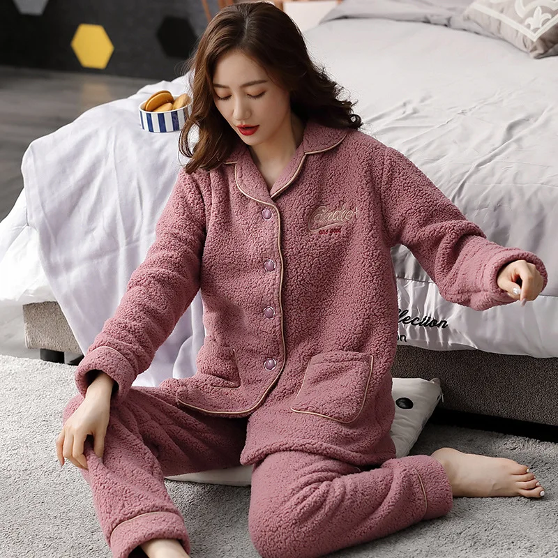 Pajamas Autumn Winter Women'S Coral Velvet Thickened Style Warm Lamb Velvet Home Service Spring Flannel Leisure Winter Sleepwear
Pajamas Autumn Winter Women'S Coral Velvet Thickened Style Warm Lamb Velvet Home Service Spring Flannel Leisure Winter Sleepwear