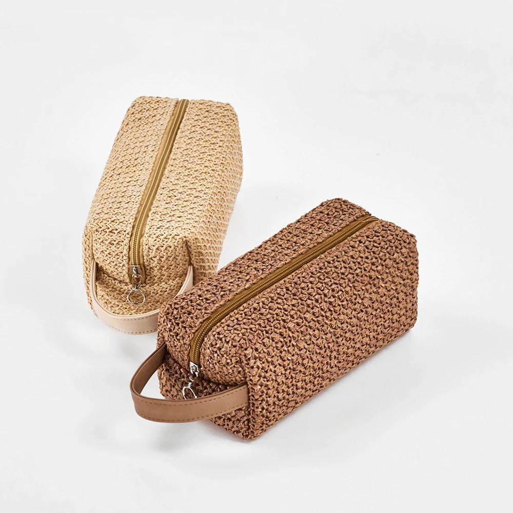 2021New Women Grass Weave Makeup Bag Female Summer Travel Cosmetic Bag Beach Bag Makeup Beauty Kit Vacation Casual Bags
2021New Women Grass Weave Makeup Bag Female Summer Travel Cosmetic Bag Beach Bag Makeup Beauty Kit Vacation Casual Bags