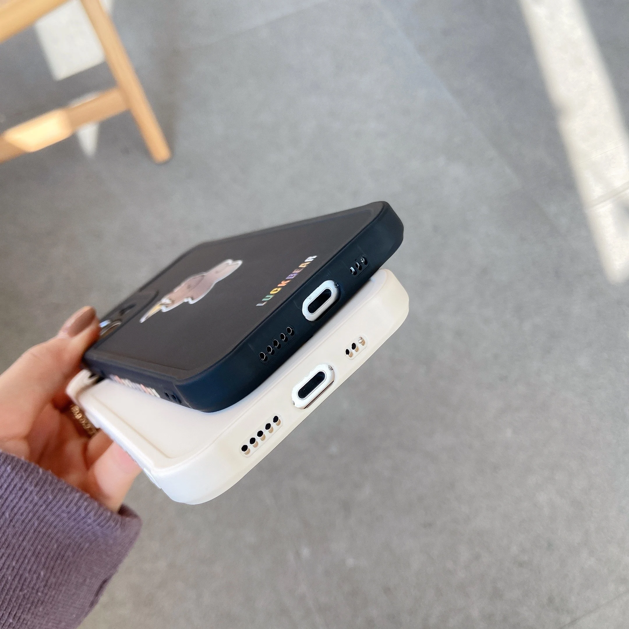 Cute Cartoon Brown Bear Cases for iPhone 12 Pro Max XR XS 7 8 Plus Silicon Rabbit Border Cover For iPhone 12mini 11 pro X SE
Cute Cartoon Brown Bear Cases for iPhone 12 Pro Max XR XS 7 8 Plus Silicon Rabbit Border Cover For iPhone 12mini 11 pro X SE