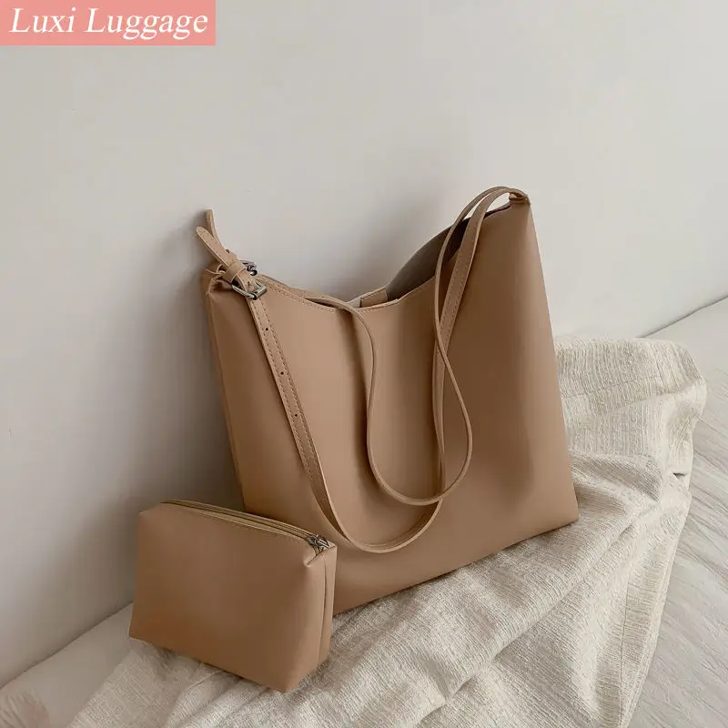 2021 Fashion Retro Pu Leather Bucket Female Bag Luxury Designer Messenger One Shoulder Fashion Lady Travel Casual Handbag 2 In 1
2021 Fashion Retro Pu Leather Bucket Female Bag Luxury Designer Messenger One Shoulder Fashion Lady Travel Casual Handbag 2 In 1
