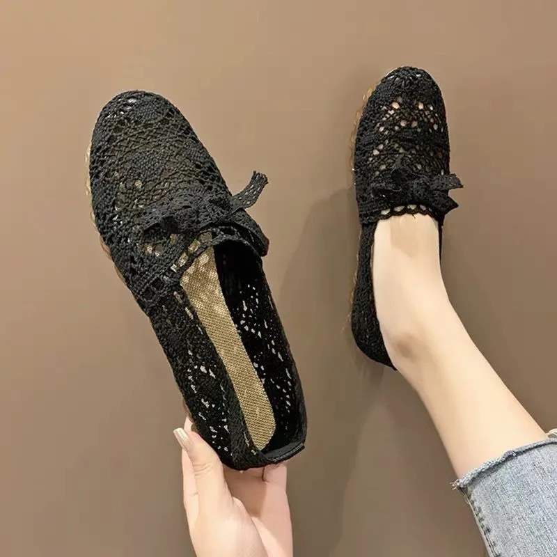 New Women Flat Shoes Lace Mesh Breathable Woman Flats Comfortable Non-slip Dance Shoes for Girls Fashion Ladies Footwear Shoses
New Women Flat Shoes Lace Mesh Breathable Woman Flats Comfortable Non-slip Dance Shoes for Girls Fashion Ladies Footwear Shoses