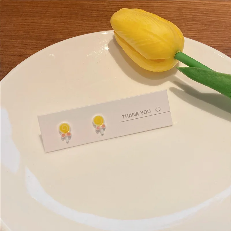 Fashion New Siver Plated Yellow Cat Claw Ceramic Ear Earrings Cute Rainbow Small Female Suitable for Wmen Daisy Earrings
Fashion New Siver Plated Yellow Cat Claw Ceramic Ear Earrings Cute Rainbow Small Female Suitable for Wmen Daisy Earrings