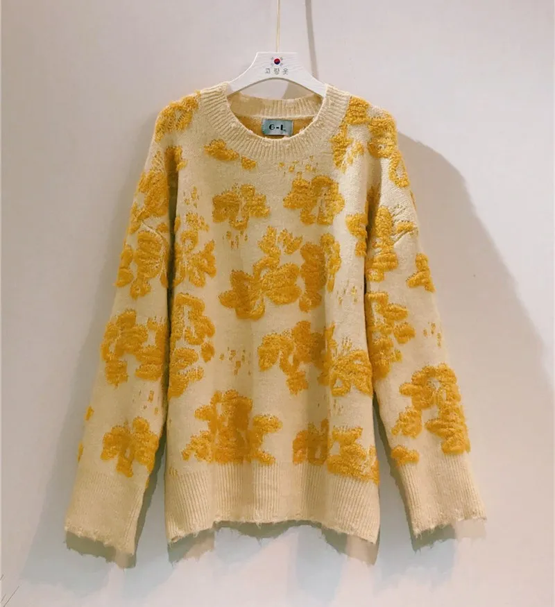 Korean Casual Fashion Sweater Pullover Round Neck Long-sleeved Loose Sweater Sweater Thick Top 2021 Autumn Winter New Women
Korean Casual Fashion Sweater Pullover Round Neck Long-sleeved Loose Sweater Sweater Thick Top 2021 Autumn Winter New Women