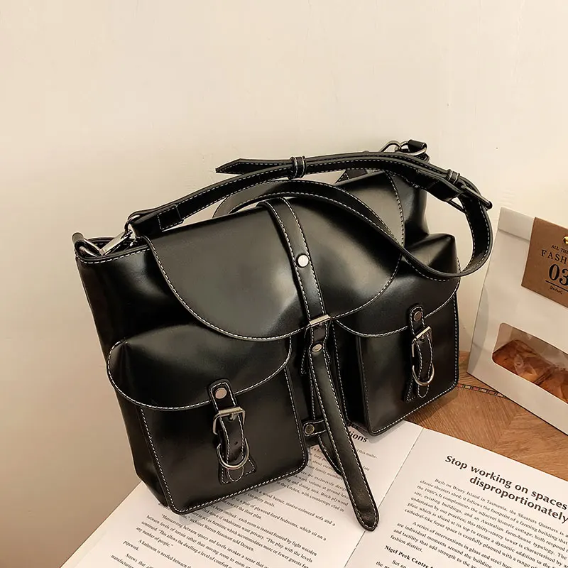 VeryMe 2021 Fashion Retro Leather Lady Motorcycle Bag Large Capacity Messenger Bag Lady Shoulder Bag Sling Casual Messenger Bag
VeryMe 2021 Fashion Retro Leather Lady Motorcycle Bag Large Capacity Messenger Bag Lady Shoulder Bag Sling Casual Messenger Bag
