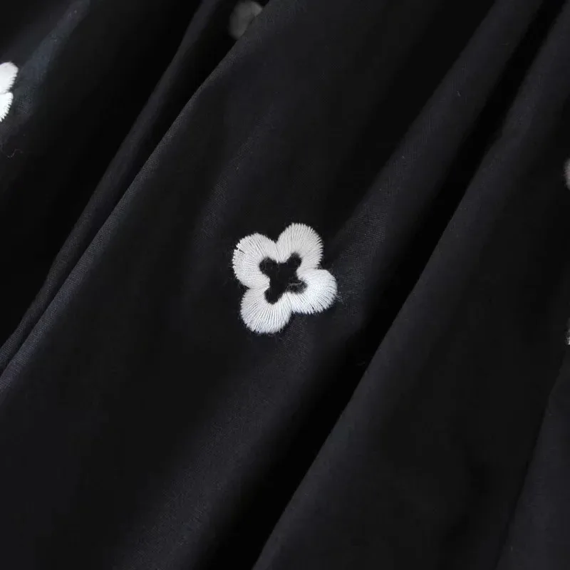 Merodi Chic Ladies Small Flower Embroidery Autumn Black Shorts Feamle 2020 Fashion Elastic High Waist Short Pansts Femme
Merodi Chic Ladies Small Flower Embroidery Autumn Black Shorts Feamle 2020 Fashion Elastic High Waist Short Pansts Femme